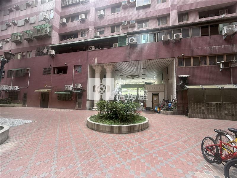 東方新都三期美華廈房屋室內格局與周邊環境