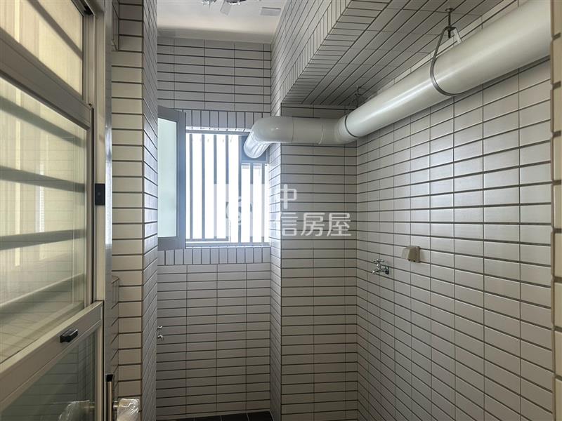 璞日日系精工2房平車房屋室內格局與周邊環境