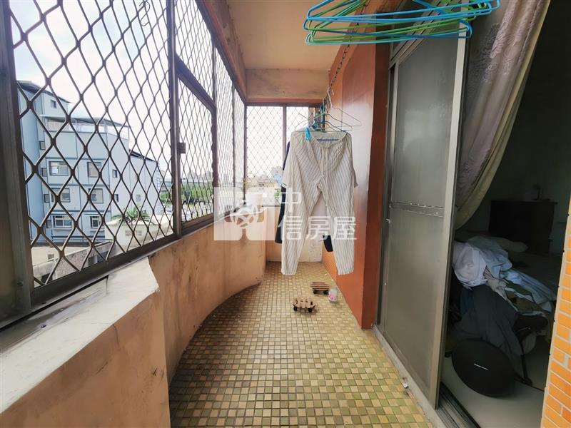 近A21捷運.SOGO商圈.交流道雙套房房屋室內格局與周邊環境