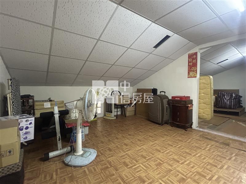 忠愛莊大面寬透天房屋室內格局與周邊環境