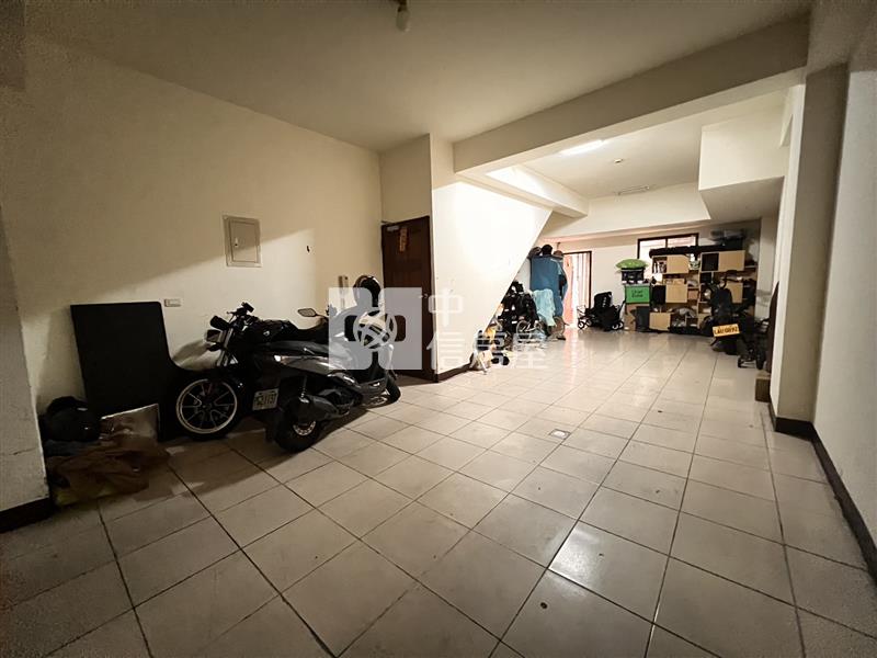南勢國小.雙車位花園別墅房屋室內格局與周邊環境