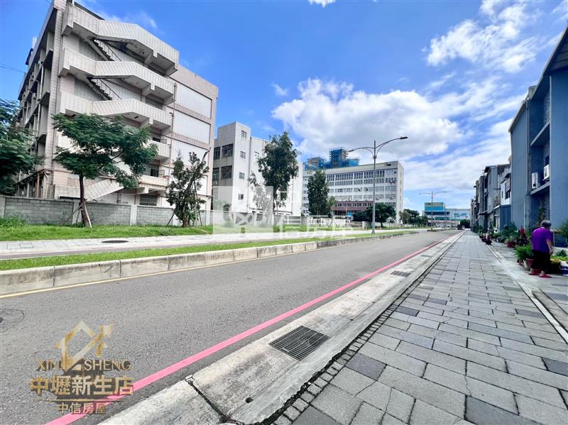 A20重劃區旁新生路大地坪前後臨路透天房屋室內格局與周邊環境