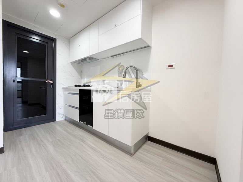 【星鑽】龍岡益展有福雙衛開窗｜前後陽台景觀3房車房屋室內格局與周邊環境