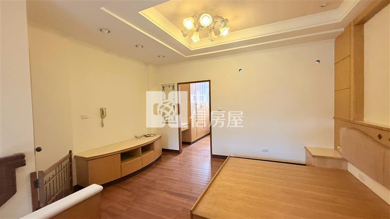荷蘭風情別墅 ★影音空拍在中信嘉義玉山店房屋室內格局與周邊環境