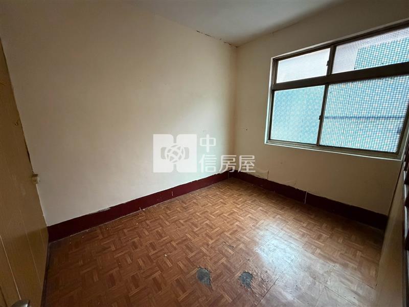 德安路低總價投資二樓房屋室內格局與周邊環境