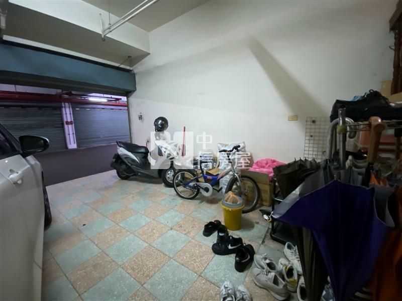 東區機能社區型別墅房屋室內格局與周邊環境