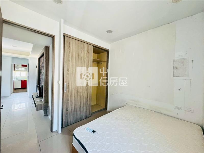 西定路便利三房房屋室內格局與周邊環境