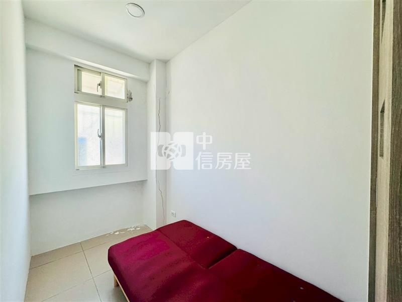 西定路便利三房房屋室內格局與周邊環境
