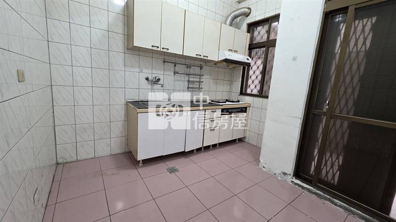 永豐透天廠房辦公室(中信卓越團隊)房屋室內格局與周邊環境