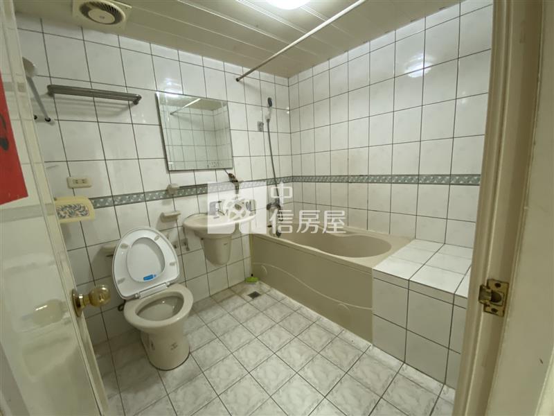 漂亮房屋室內格局與周邊環境