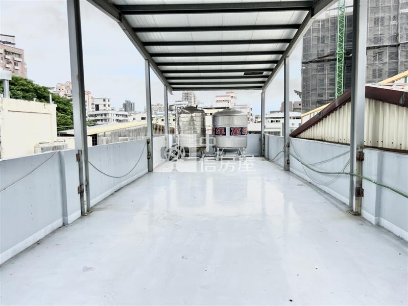 昌平商圈大地坪邊間透店房屋室內格局與周邊環境
