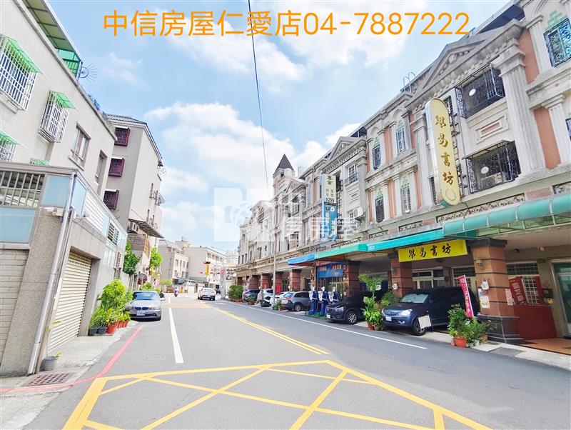 忠孝後站車庫透天房屋室內格局與周邊環境