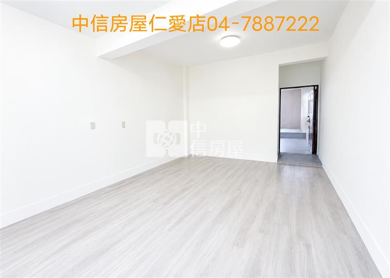 忠孝後站車庫透天房屋室內格局與周邊環境
