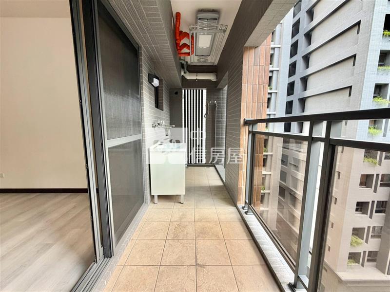 櫻花昕光之櫻面中庭兩房B2平車房屋室內格局與周邊環境