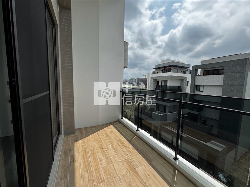 14期全新落成獨棟電梯別墅房屋室內格局與周邊環境