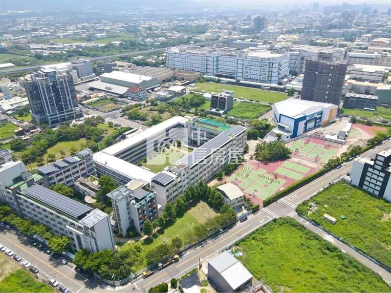 弘富全新雙車電梯別墅房屋室內格局與周邊環境