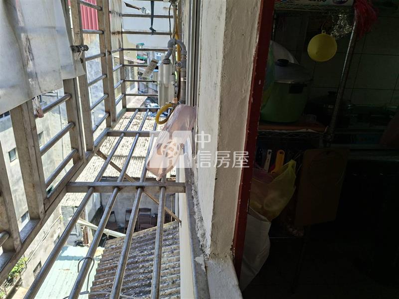 溫馨公寓三房法院商圈房屋室內格局與周邊環境