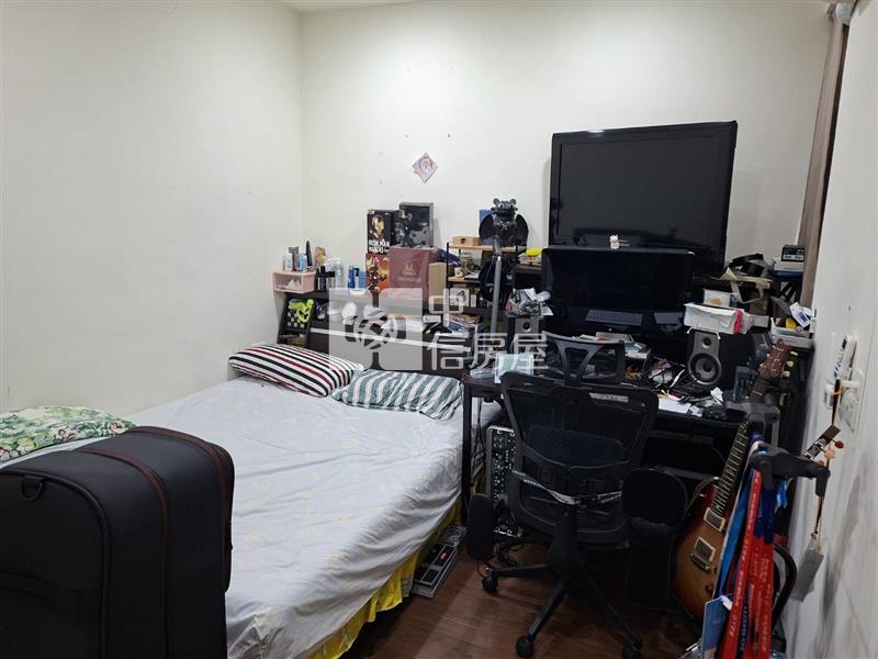 溫馨公寓三房法院商圈房屋室內格局與周邊環境