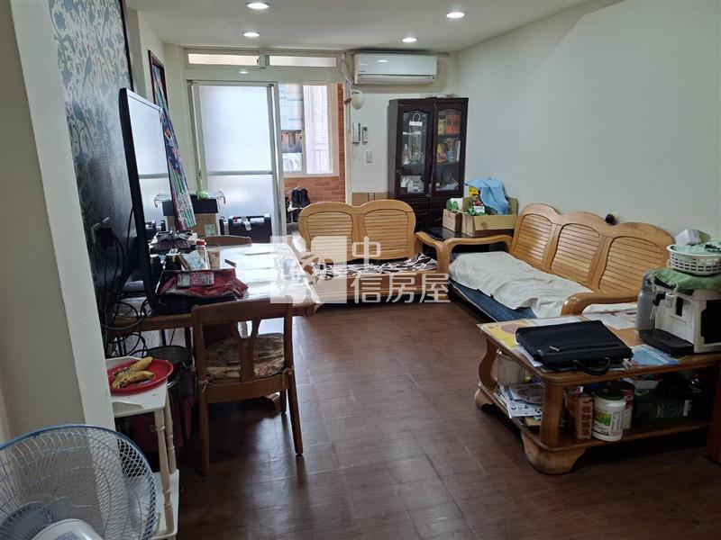 溫馨公寓三房法院商圈房屋室內格局與周邊環境
