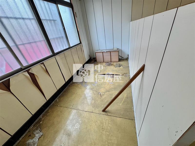 正新榮路金店面房屋室內格局與周邊環境