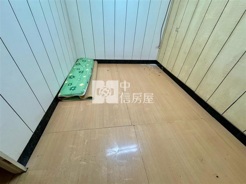 正新榮路金店面房屋室內格局與周邊環境