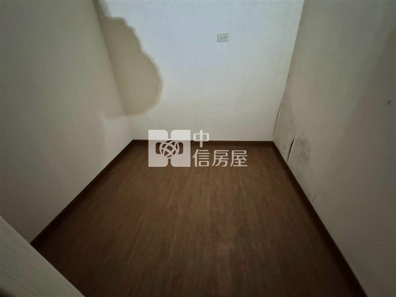 正新榮路金店面房屋室內格局與周邊環境