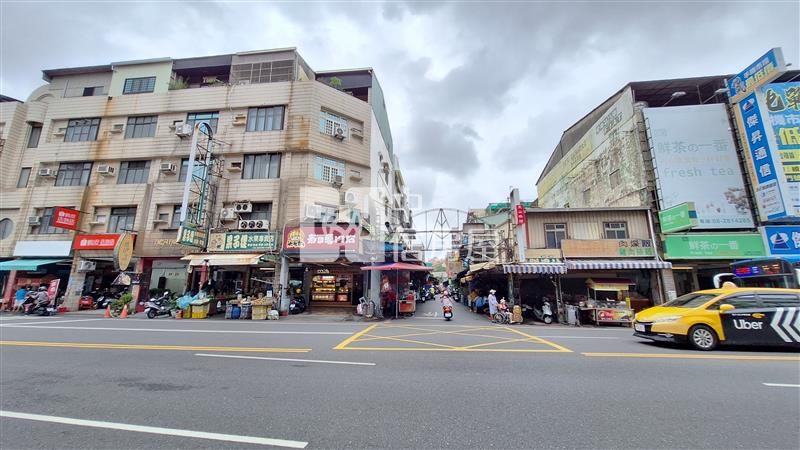 公園路懷舊透天店住房屋室內格局與周邊環境