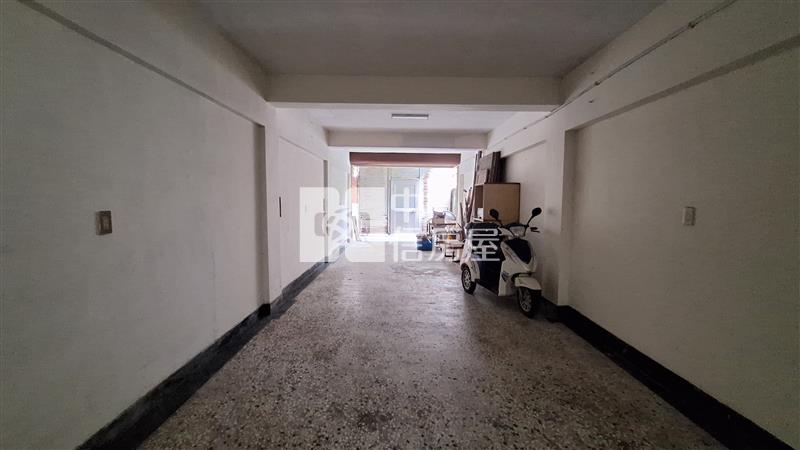 公園路懷舊透天店住房屋室內格局與周邊環境
