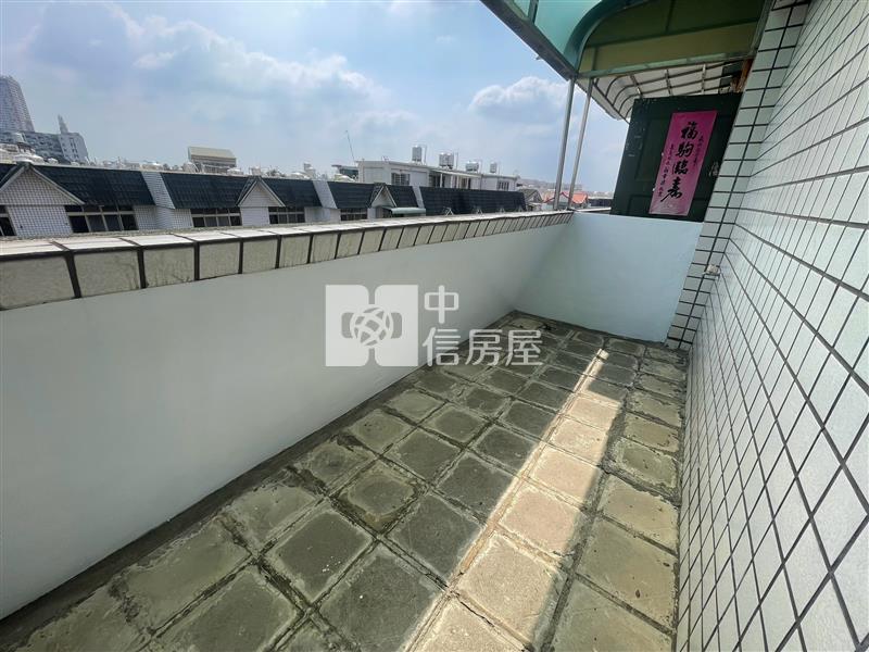 世賢國小車庫別墅房屋室內格局與周邊環境