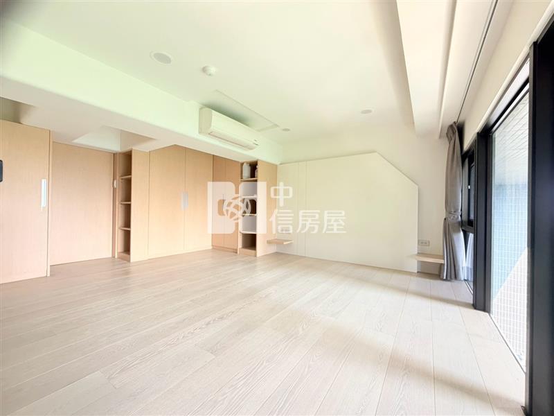 南屯富人區單元二臨路電梯豪墅房屋室內格局與周邊環境