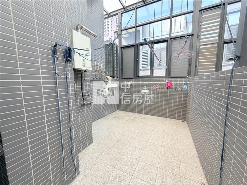 南屯富人區單元二臨路電梯豪墅房屋室內格局與周邊環境