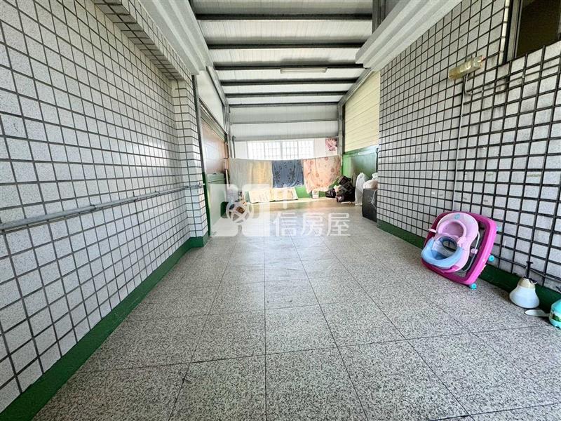 楊梅交流道台北新都雙車位透天房屋室內格局與周邊環境