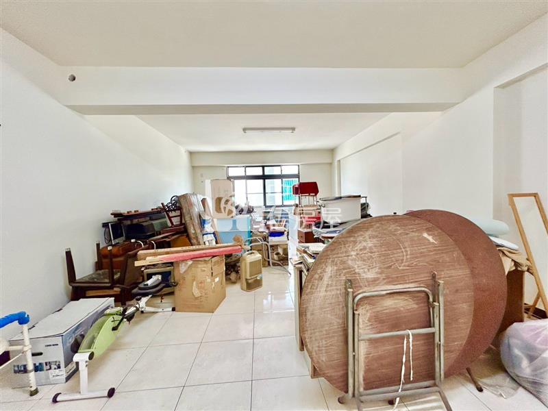 近仁德公所△窗電梯雙店住房屋室內格局與周邊環境