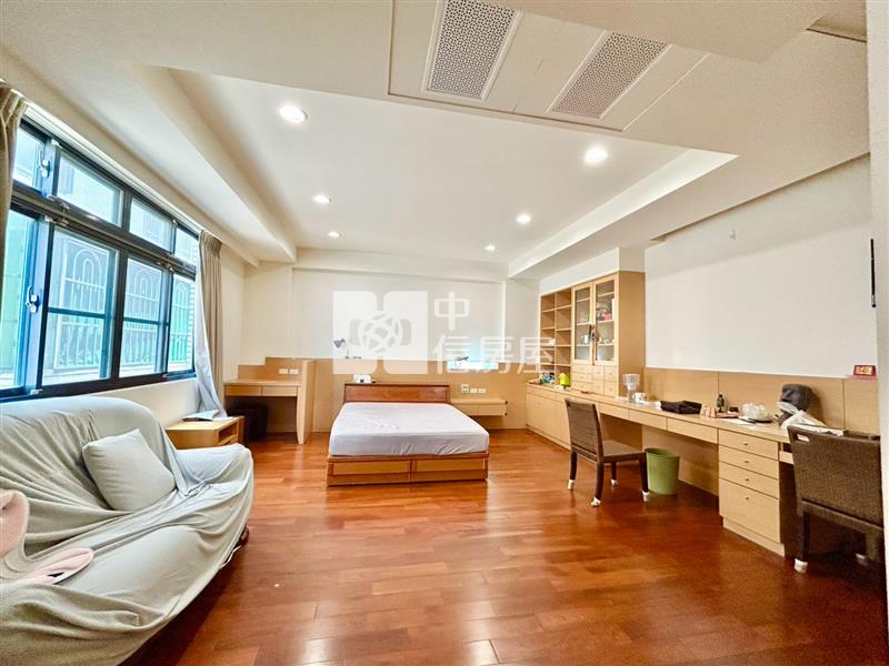 近仁德公所△窗電梯雙店住房屋室內格局與周邊環境