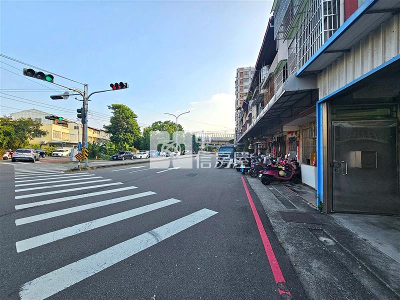 機捷旁三面採光角間透天房屋室內格局與周邊環境
