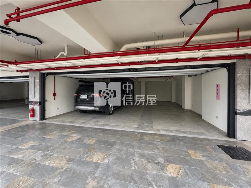 中央公園大面寬邊間豪墅房屋室內格局與周邊環境
