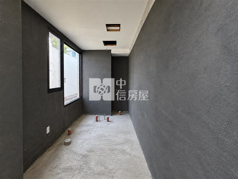 中央公園大面寬邊間豪墅房屋室內格局與周邊環境