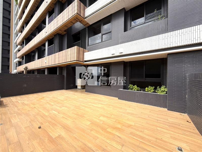 青埔美術水公園稀有大露臺兩房房屋室內格局與周邊環境