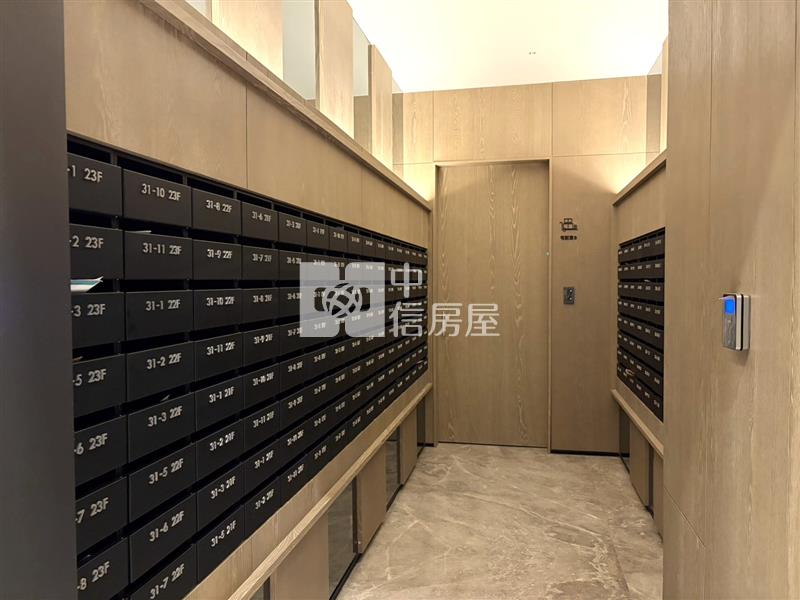 青埔美術水公園稀有大露臺兩房房屋室內格局與周邊環境