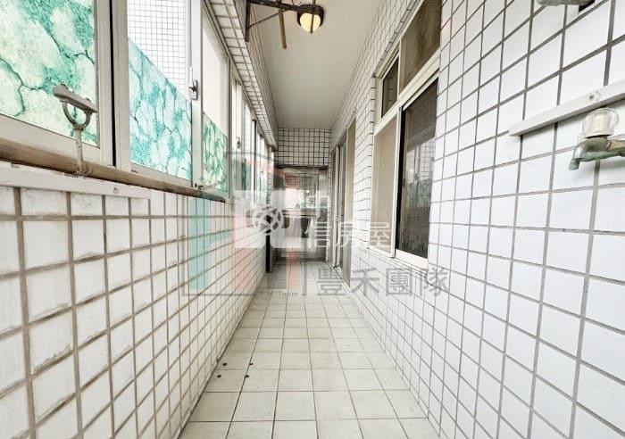 【豐禾】草漯商圈低總價電梯三房房屋室內格局與周邊環境