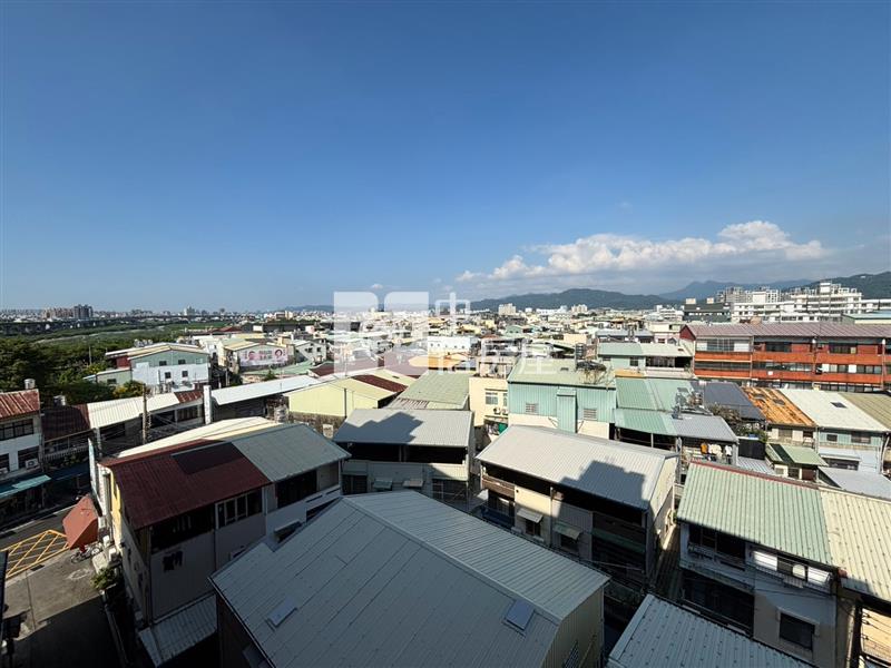 新仁商圈超便宜視野兩房平車房屋室內格局與周邊環境