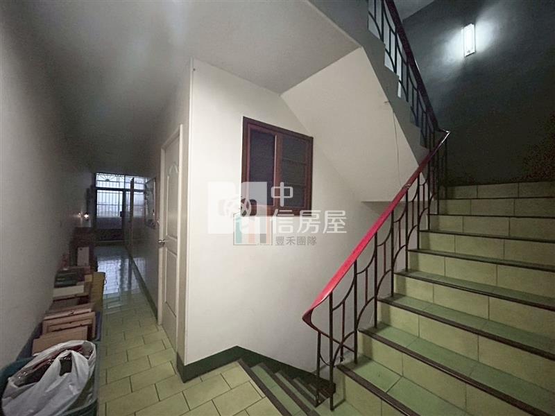 【豐禾】中壢體育園區第一排黃金招財透店房屋室內格局與周邊環境