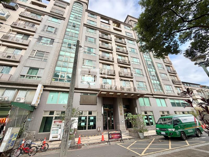 【安家】專任-龍岡忠貞長紅計畫精美1+1房車房屋室內格局與周邊環境