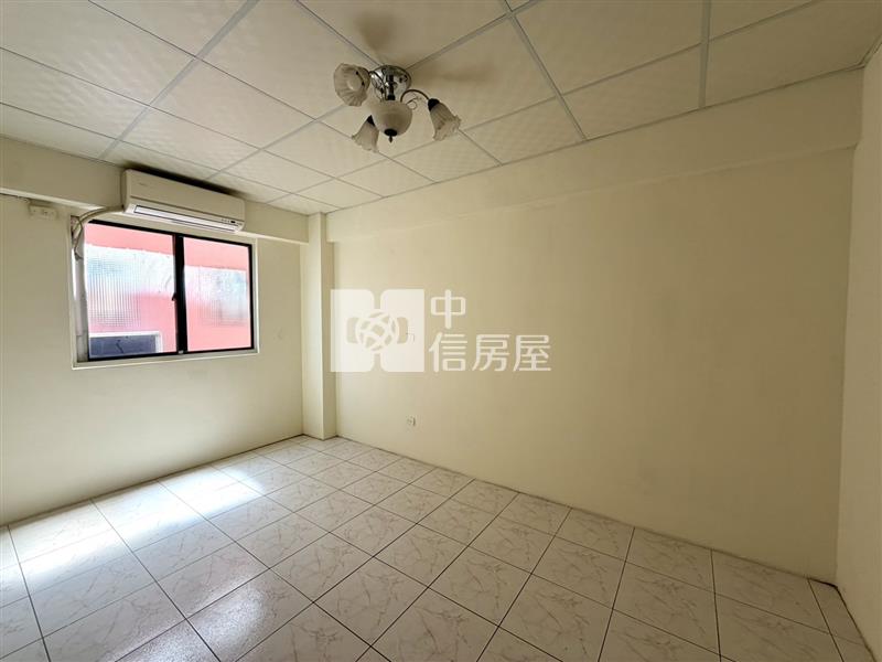 龍岡忠貞商圈名翔華城大三房-4樓房屋室內格局與周邊環境
