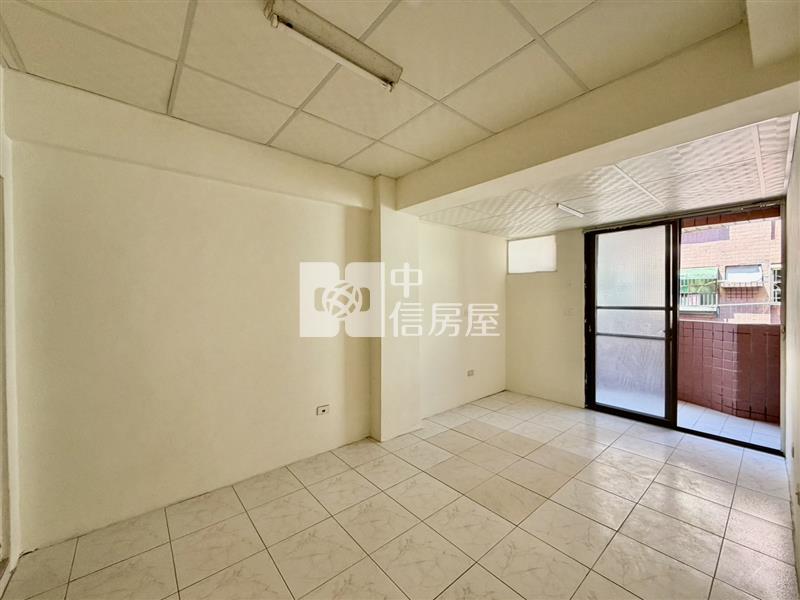 龍岡忠貞商圈名翔華城大三房-4樓房屋室內格局與周邊環境