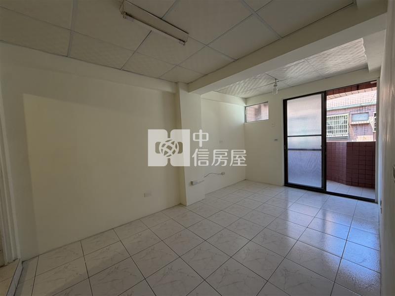 龍岡忠貞商圈名翔華城大三房-6樓房屋室內格局與周邊環境