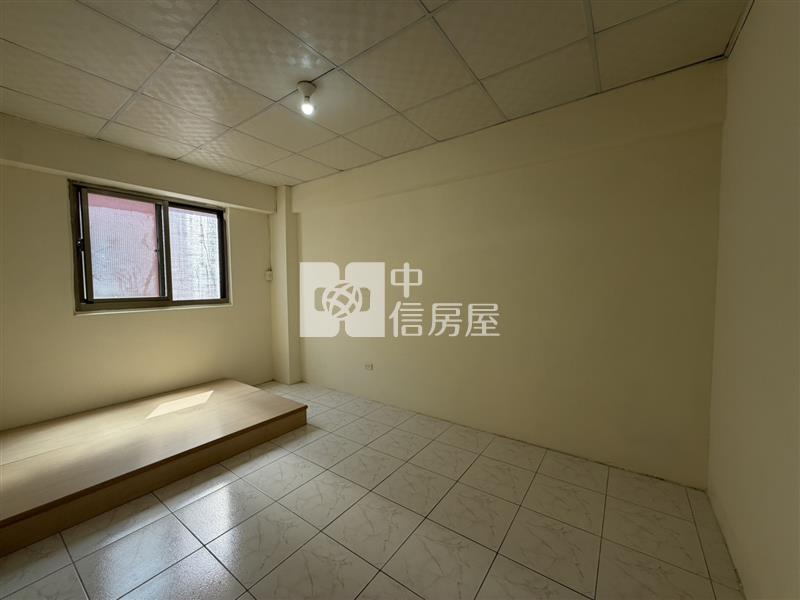 龍岡忠貞商圈名翔華城大三房-6樓房屋室內格局與周邊環境