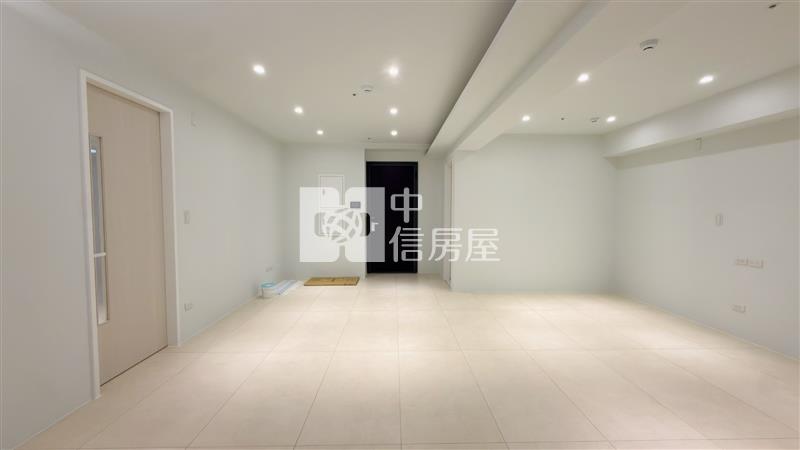 A18站前亞昕喜徠登裝潢3改2房車房屋室內格局與周邊環境