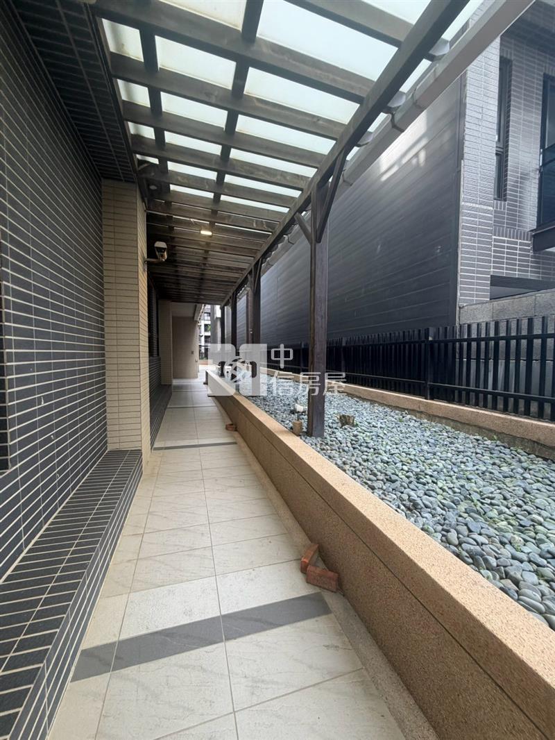 草漯東方京品小資大兩房房屋室內格局與周邊環境