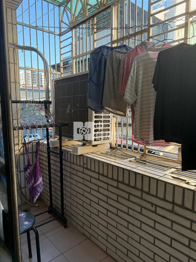麥當勞(M)旁大地坪透店房屋室內格局與周邊環境